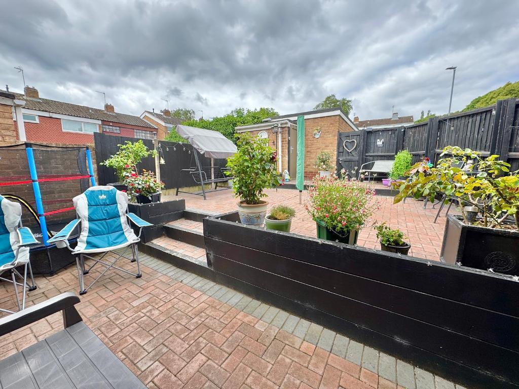 Additional image 5 of Pingle Close, West Bromwich, B71 3ET