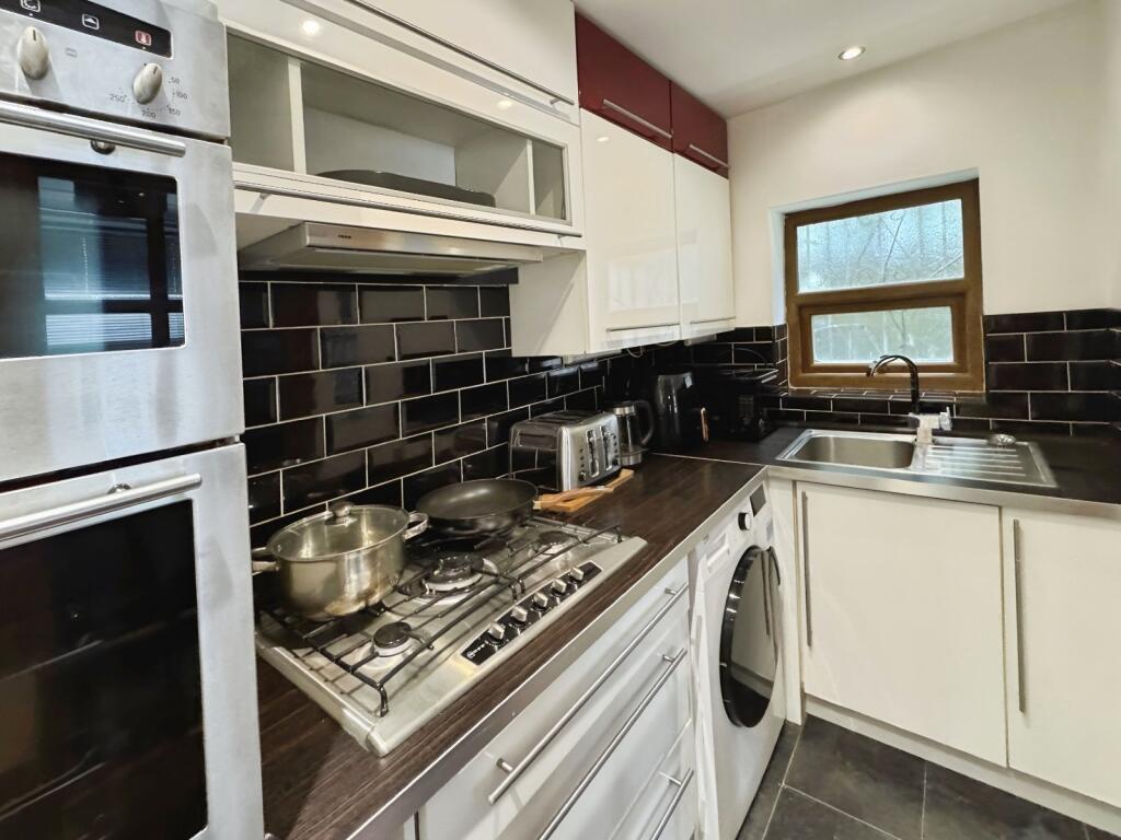 Additional image 3 of Whitechapel Road, Cleckheaton, BD19