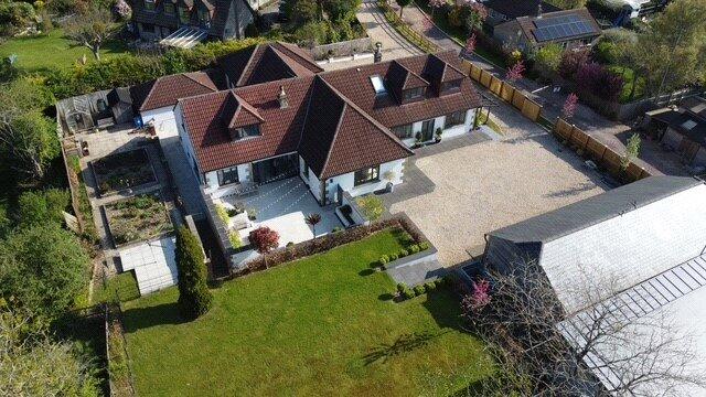 Additional image 44 of Oustanding Five Bedroom House In Pilton