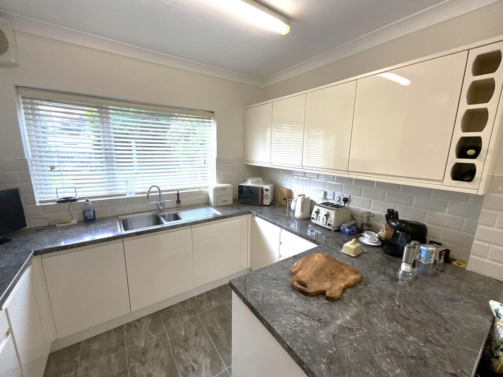 Additional image 7 of Gower Road, Halesowen, B62 9BY