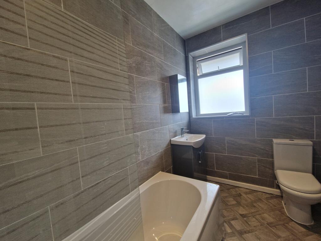 Additional image 4 of Persia Street, BB5