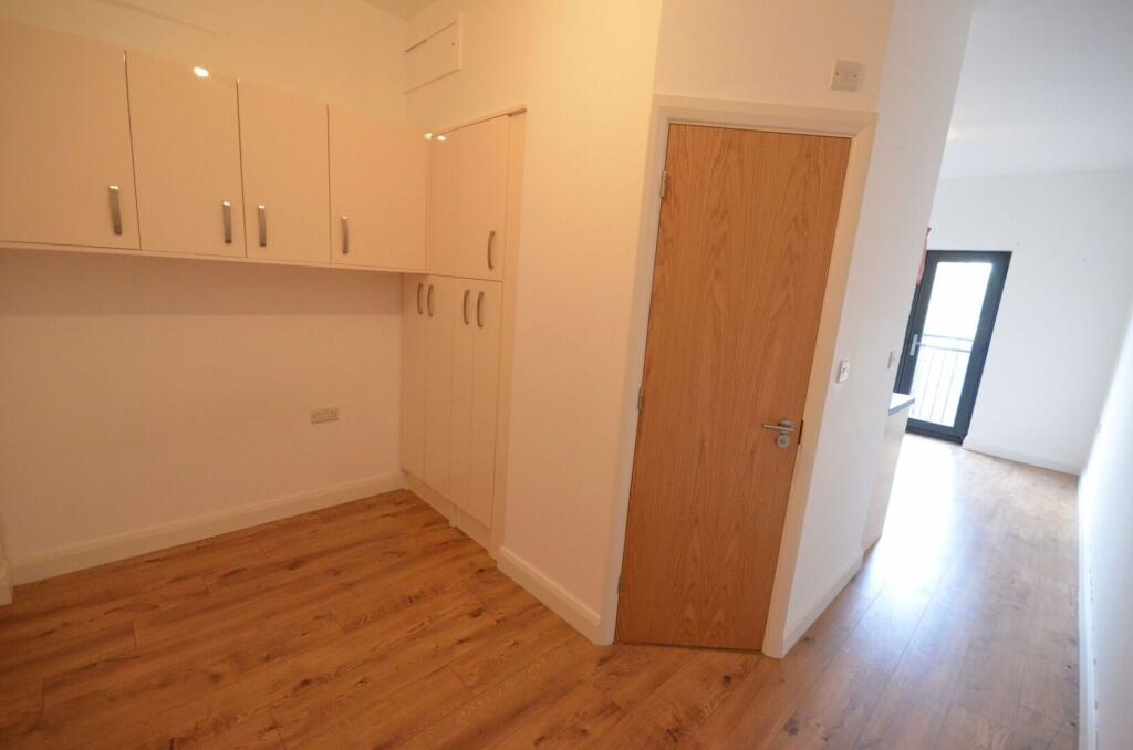 Additional image 3 of Bank Parade, Burnley, BB11