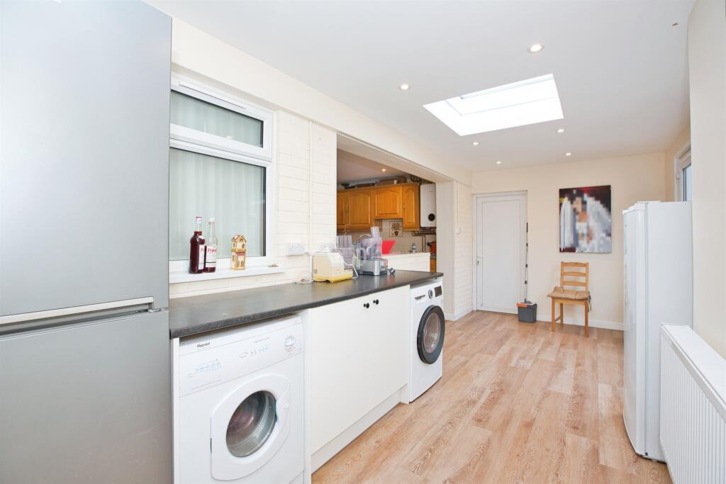 Additional image 4 of Bridle Way, Barwick, Yeovil