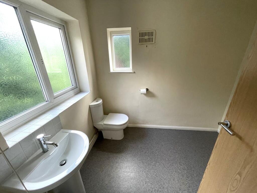 Additional image 4 of 966 Old Lode Lane, Solihull, B92 8LN