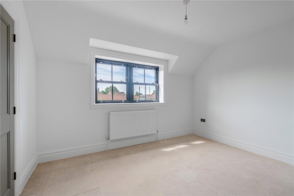 Additional image 17 of Impressive New Home in Holcombe –  Late Summer Completion