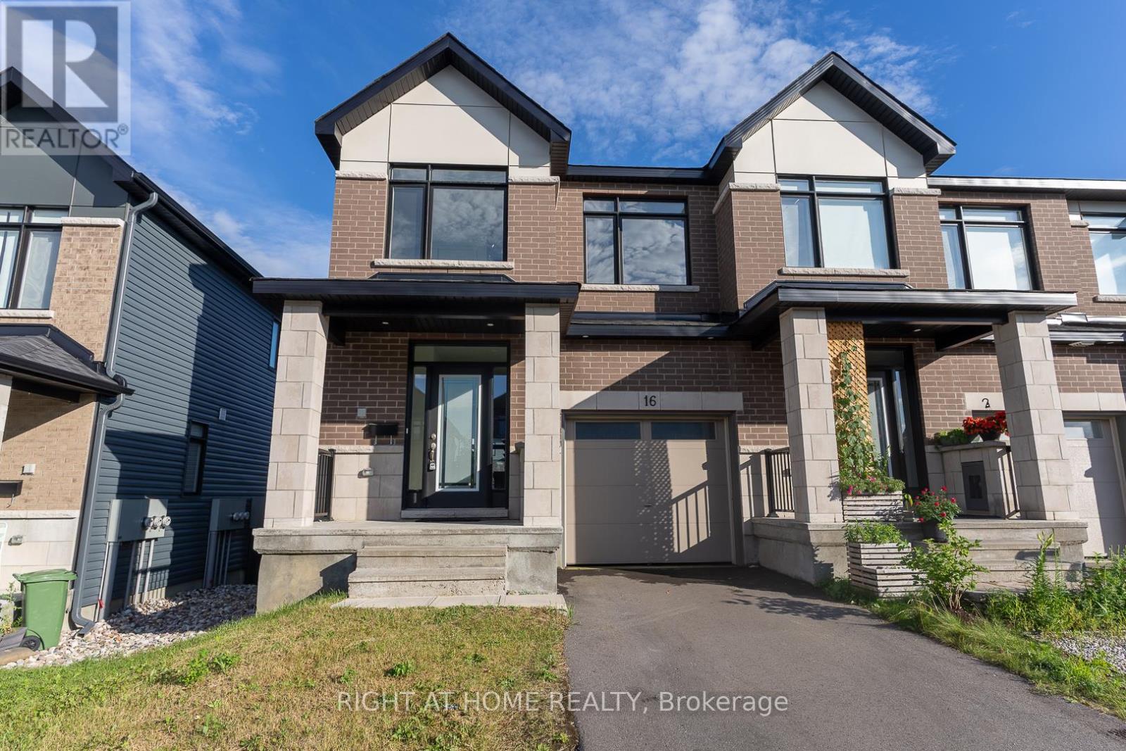 16 NETTLE CRESCENT|Ottawa, Ontario K1T0W8