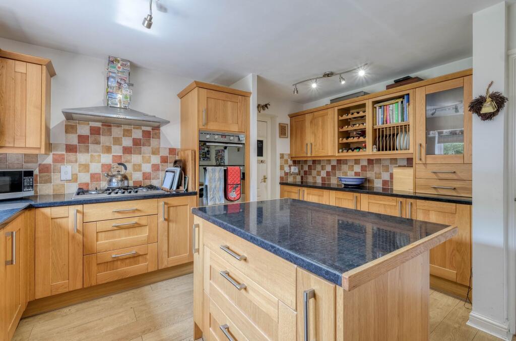 Additional image 5 of Otter Close, Redditch, B98