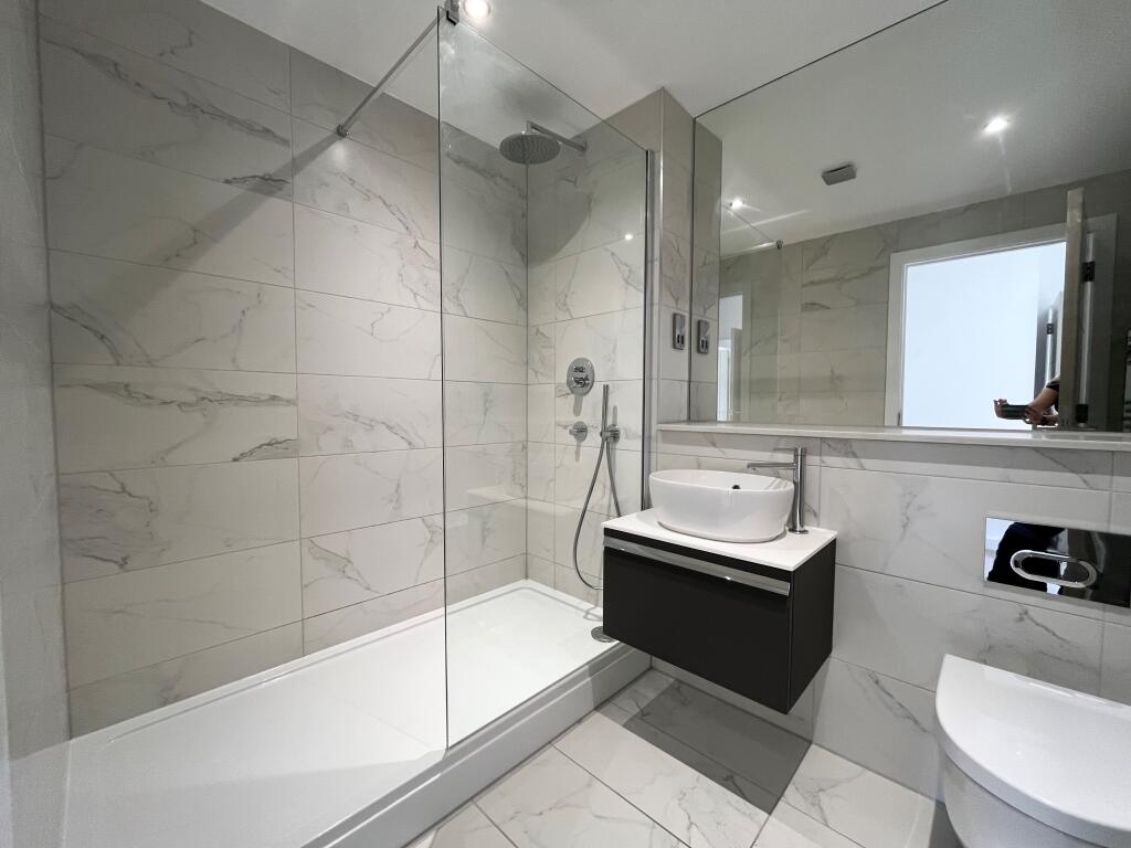 Additional image 8 of Broadoaks, Streetsbrook Road