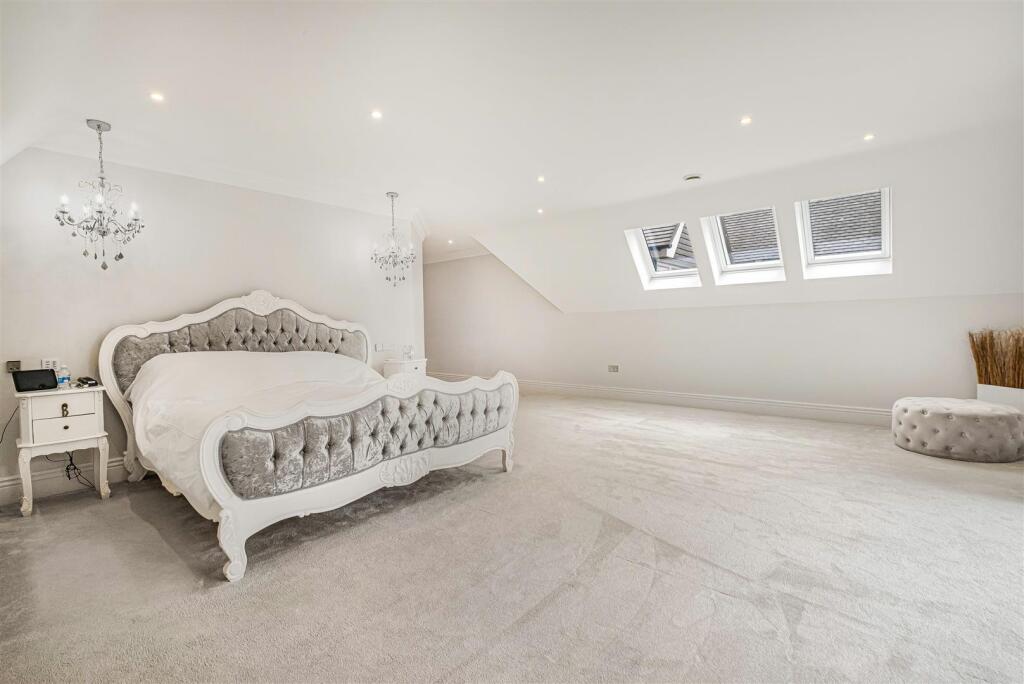 Additional image 37 of Hartopp Road, Four Oaks Park