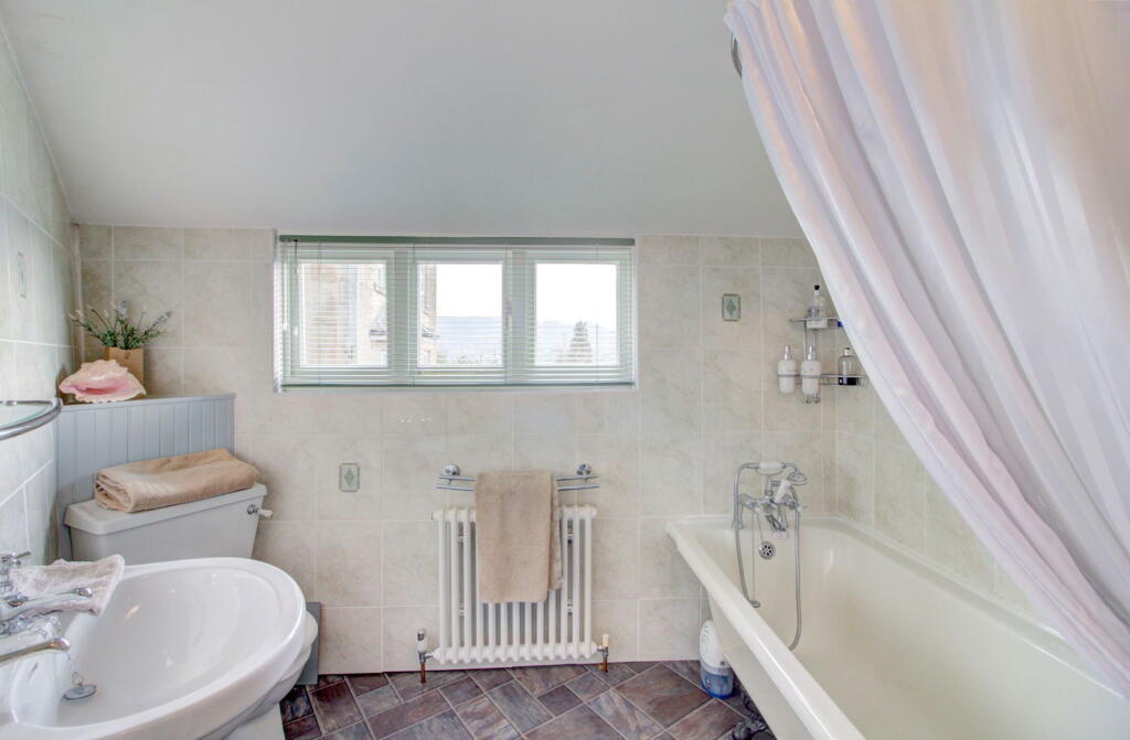 Additional image 12 of Lyndhurst Cottage, Camden, Bath