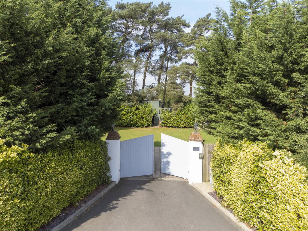 Additional image 21 of Fieldhouse Lane, Romsley, B62