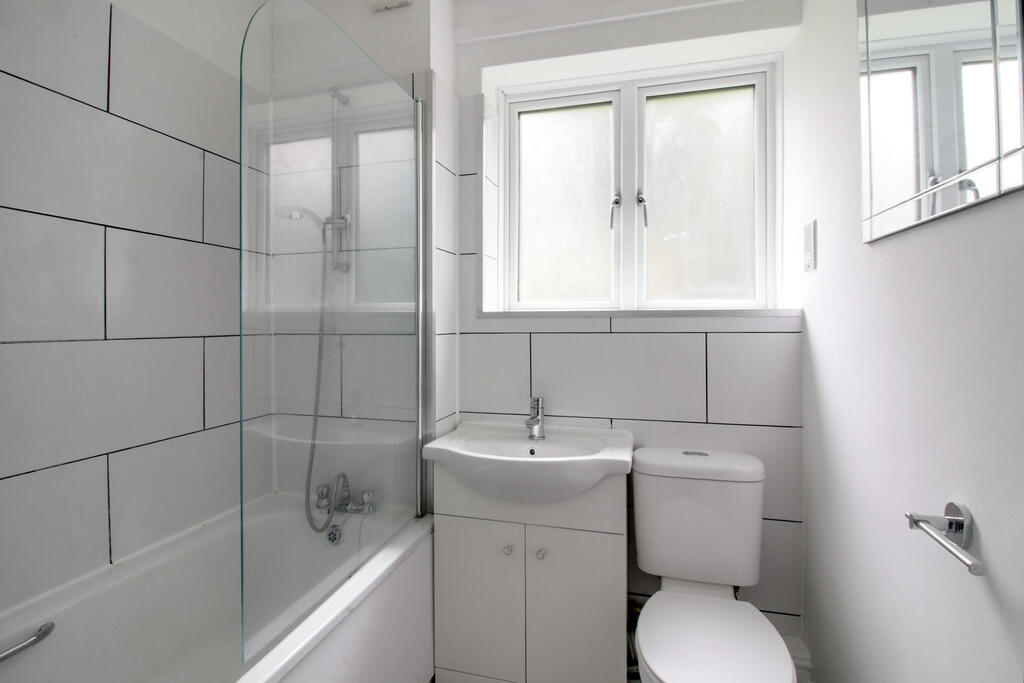 Additional image 7 of Lamont House, Lambridge Road