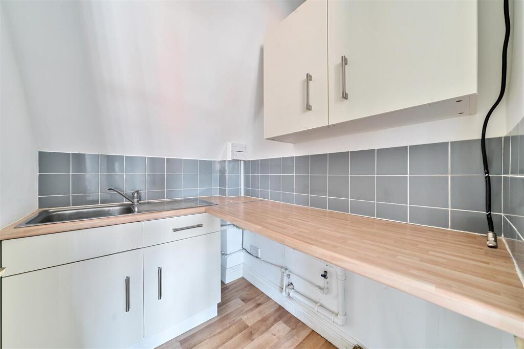 Additional image 8 of High Street, Knowle