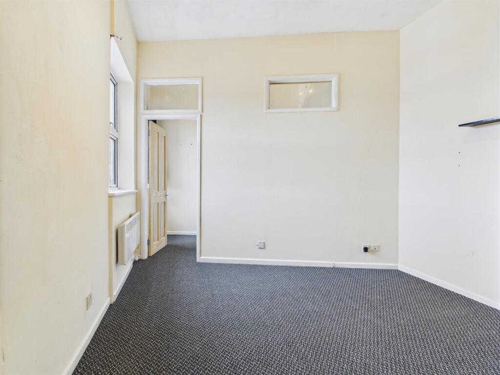 Additional image 2 of Flat 12a, Furlong Court