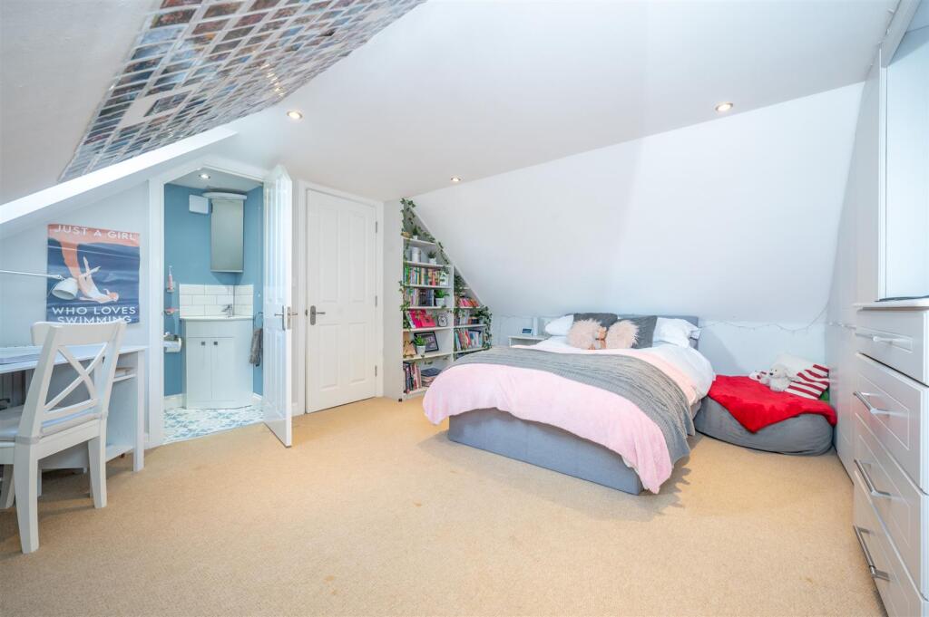 Additional image 24 of Shutt Lane, Earlswood, Solihull