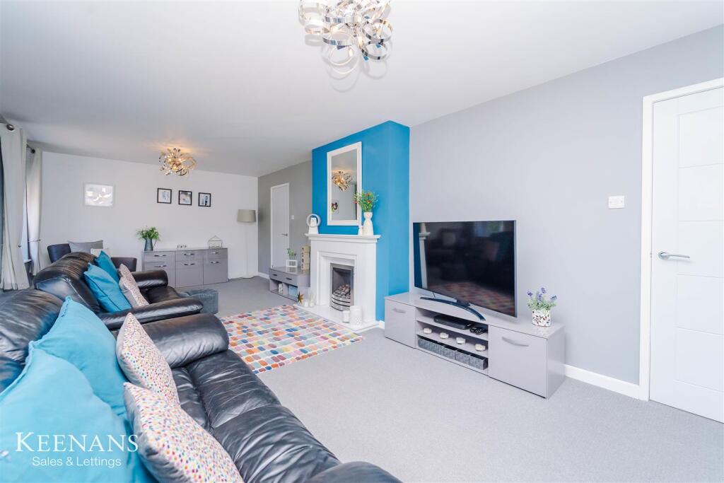 Additional image 18 of Singleton Avenue, Read