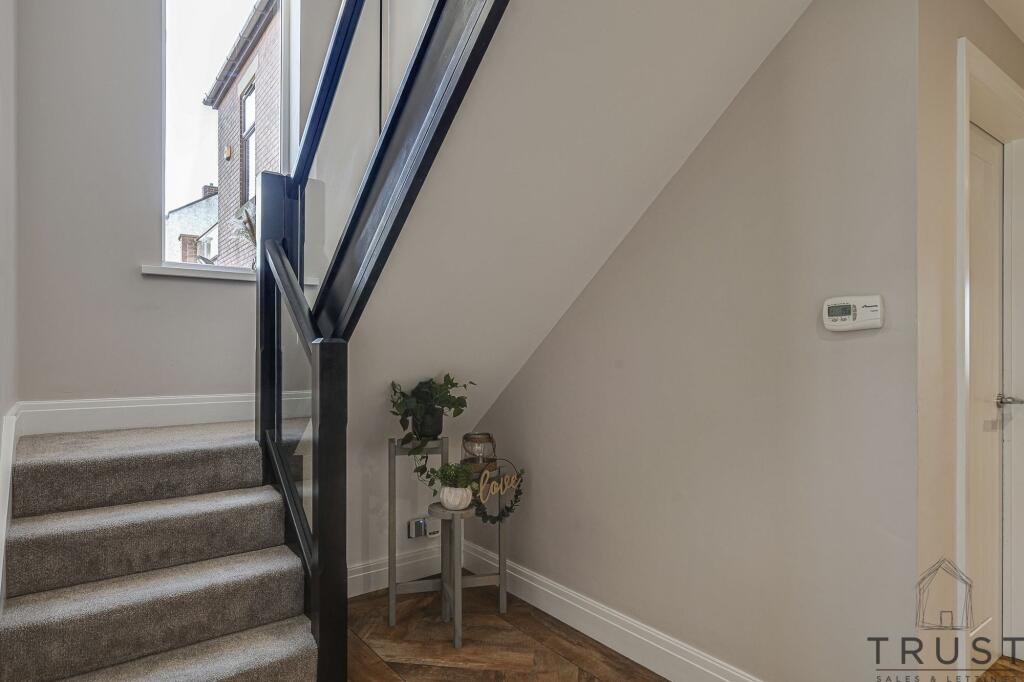 Additional image 23 of Wakefield Road, Drighlington, BD11