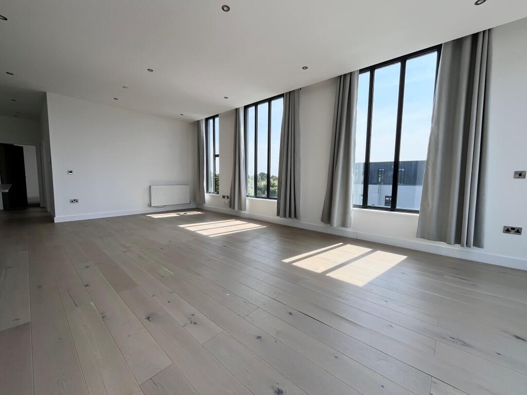 Additional image 15 of Broadoaks, Streetsbrook Road