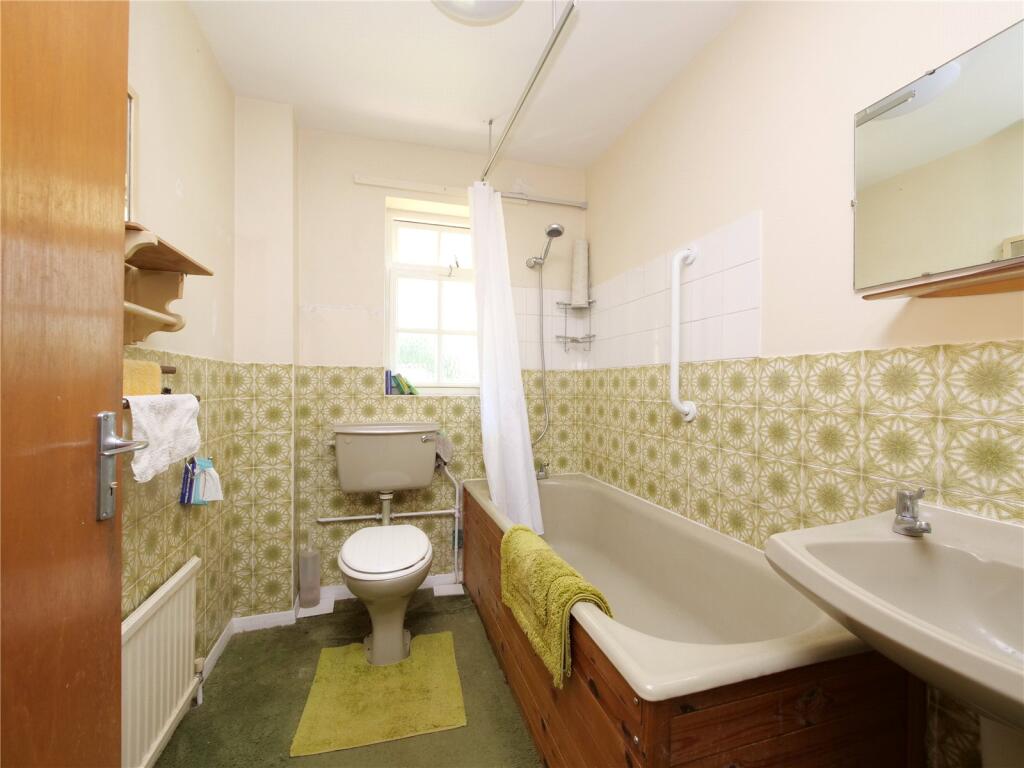 Additional image 13 of Spacious 3/4 Bedroom Semi-Detached Bungalow with Large Garden & No Onward Chain