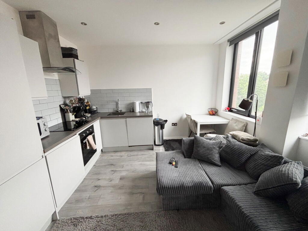 Additional image 8 of 307 Knights House The Parade, Birmingham, B72 1QB