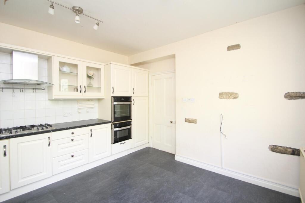 Additional image 4 of Woodlands Drive, Bradford, BD10