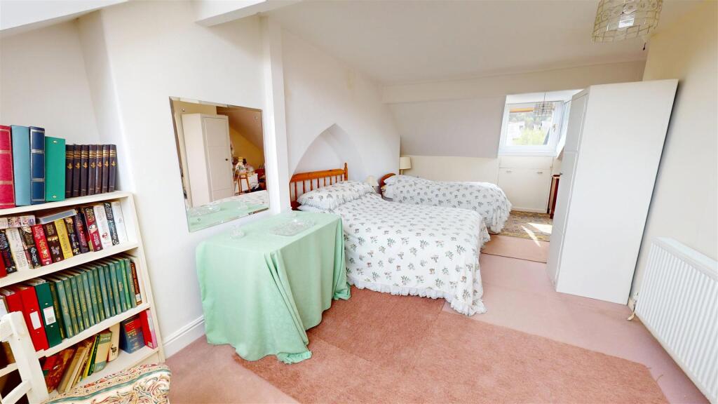 Additional image 15 of Avondale Crescent, Shipley