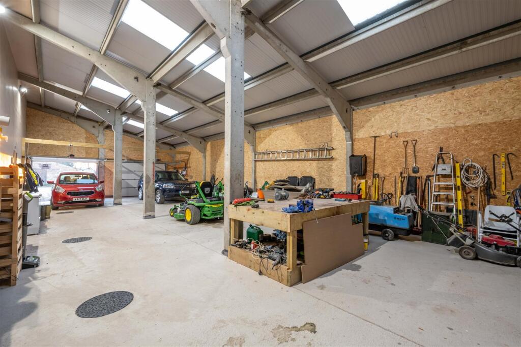 Additional image 32 of Sunnycroft Barn, Cowleaze Lane, Edington, Westbury