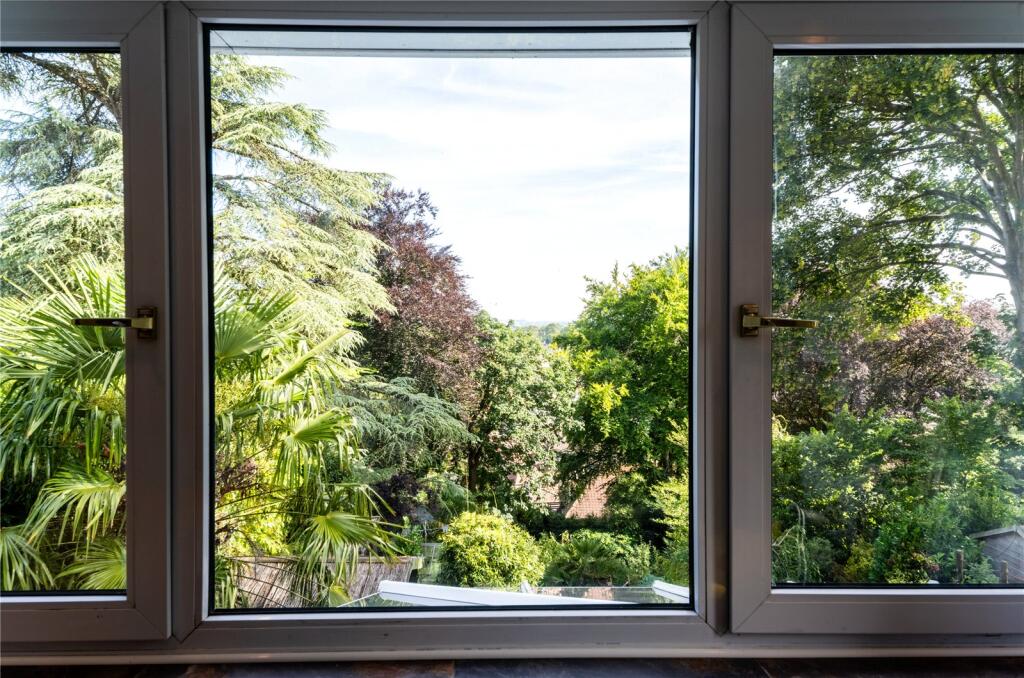 Additional image 18 of Priory Park, Bradford On Avon