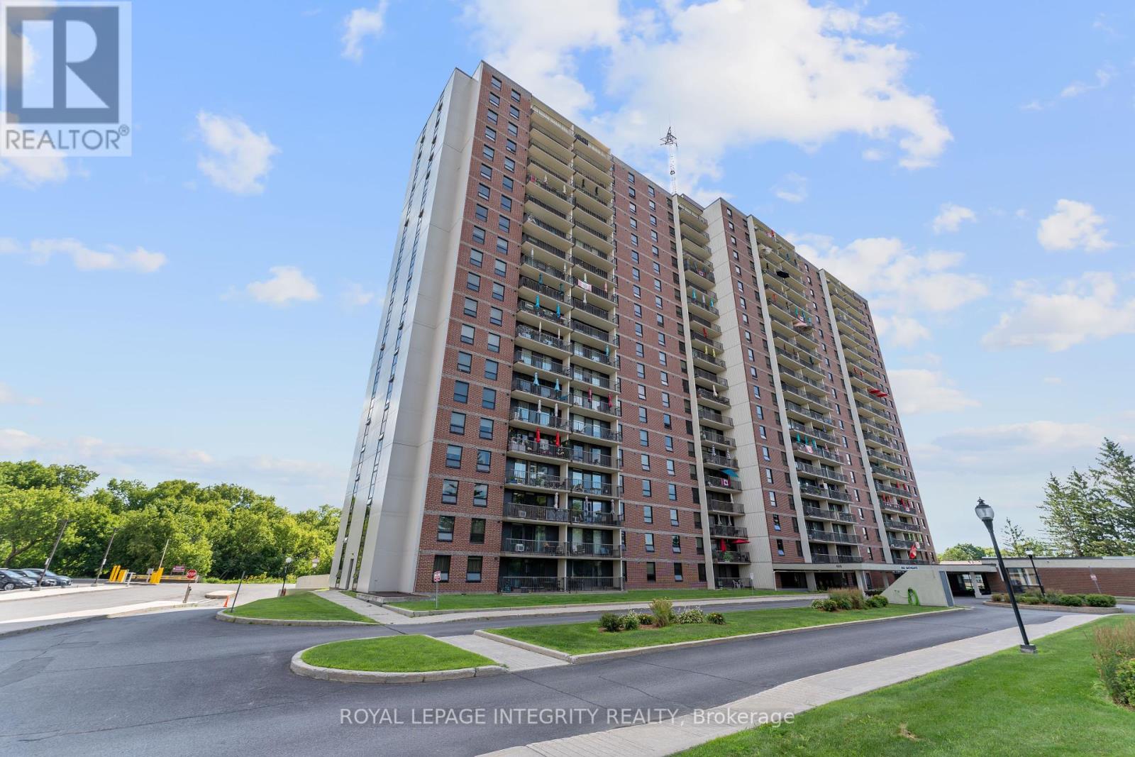 Property image for 303 - 665 BATHGATE DRIVE|Ottawa, Ontario K1K3Y4
