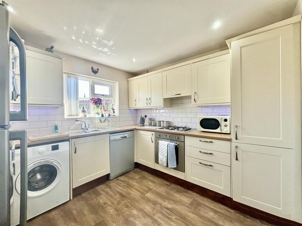 Additional image 5 of Elliot Court, Queensbury, Bradford