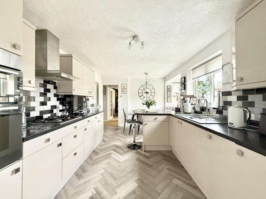 Additional image 4 of Ashwood Drive, Yeovil, Somerset