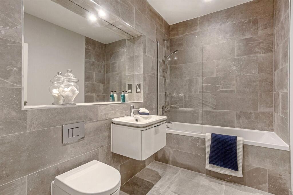 Additional image 13 of House 195 Bridgetower Drive, Holburne Park, Warminster Road, Bath, BA2