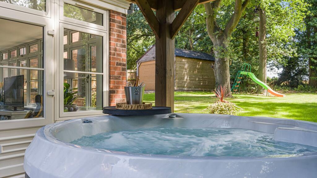 Additional image 41 of Oak View Rise, Four Oaks, B75