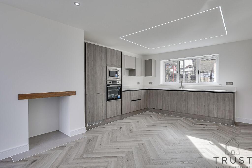 Additional image 43 of Wakefield Road, Drighlington, BD11