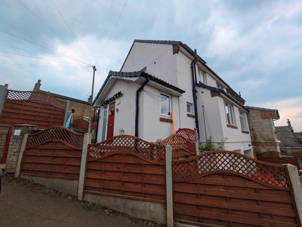 Additional image 3 of Greenside, Bradford, BD12