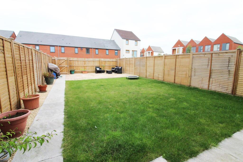 Additional image 9 of Oberon Grove, Street