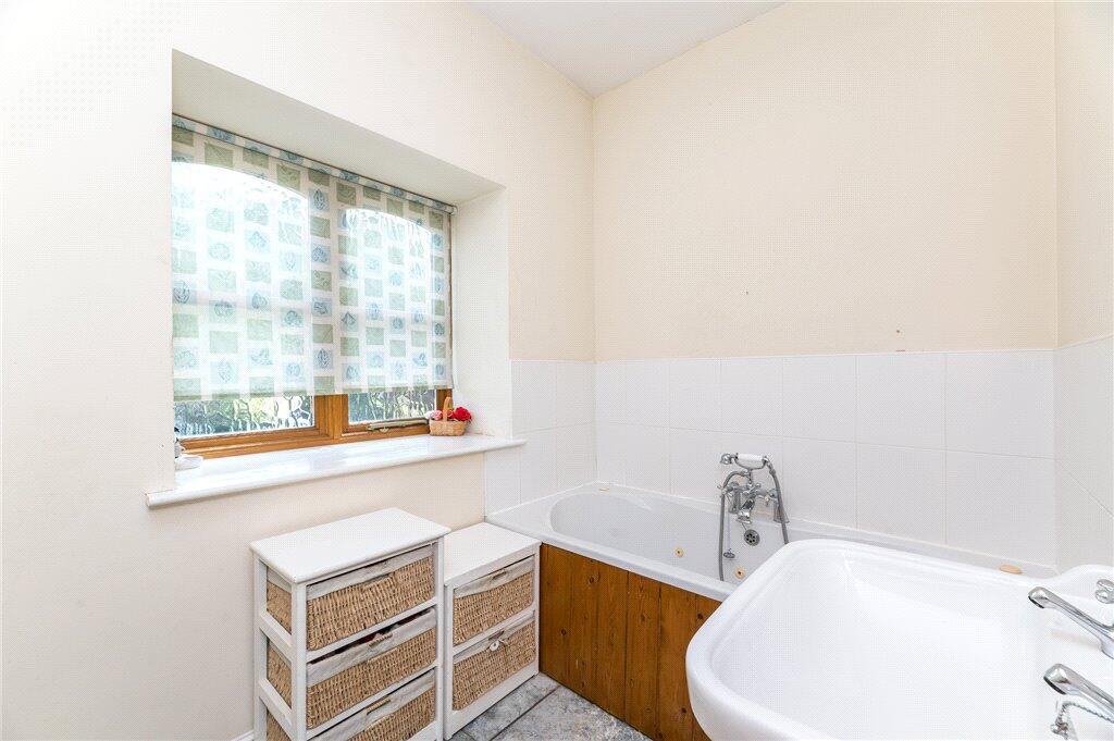 Additional image 24 of Valley Court, New Lane, Drighlington, Bradford, BD11