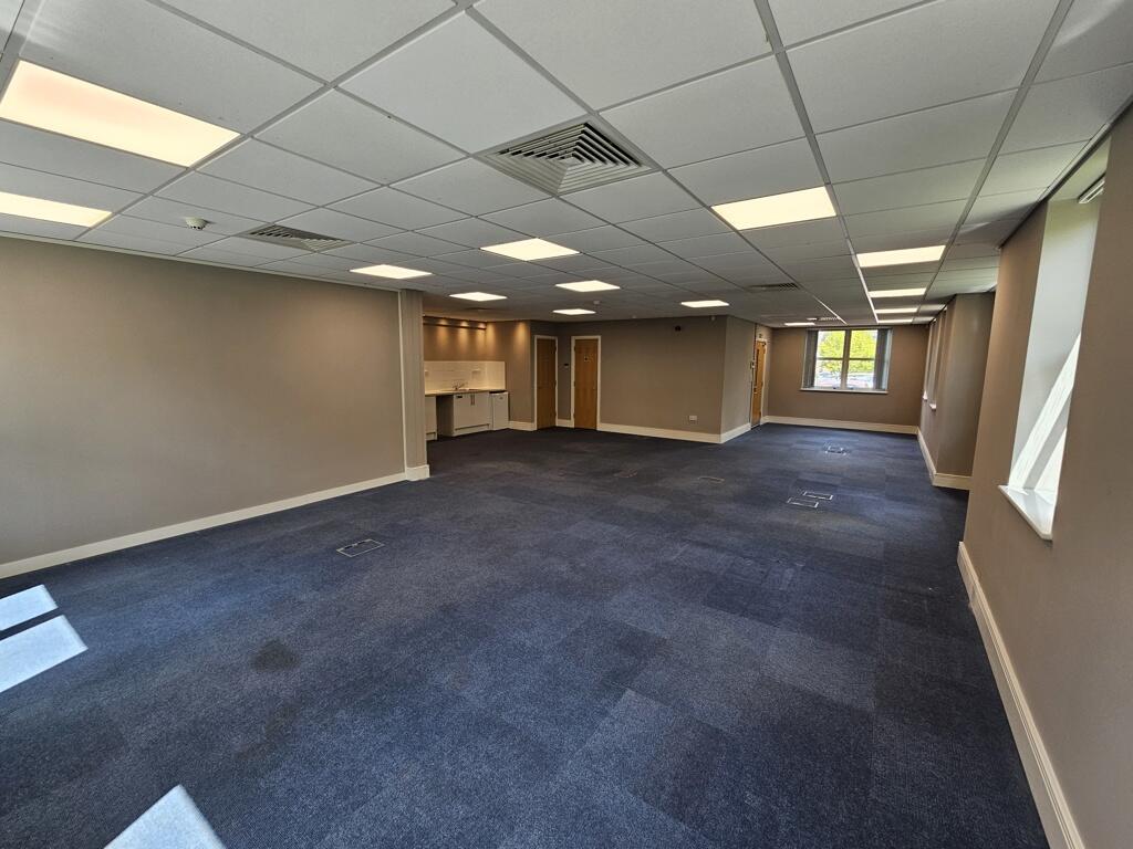 Additional image 6 of 17 The Courtyard, Buntsford Drive, Bromsgrove, Worcestershire, B60