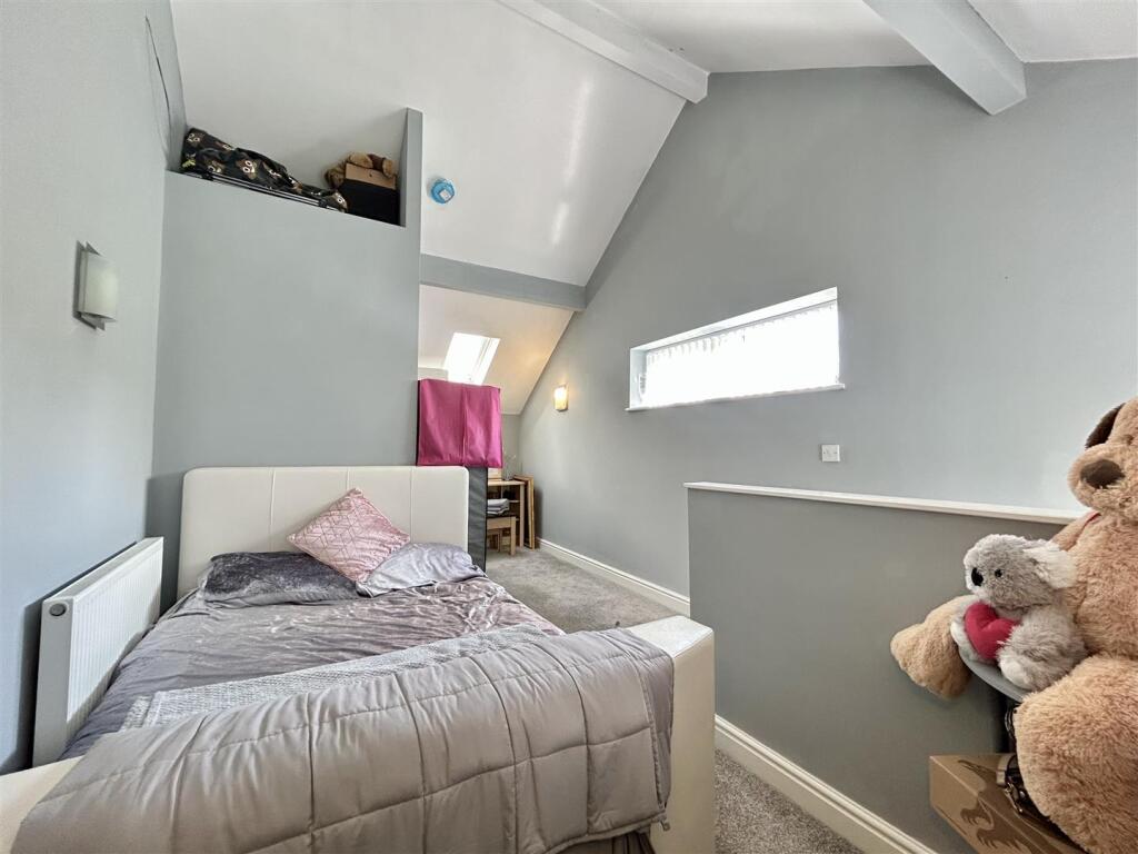 Additional image 18 of Cavalier Drive, Halesowen