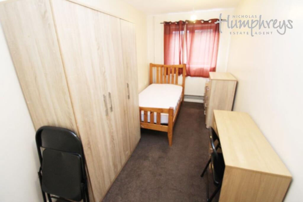 Additional image 4 of Bodmin Grove, B7 - 8-8 Viewings