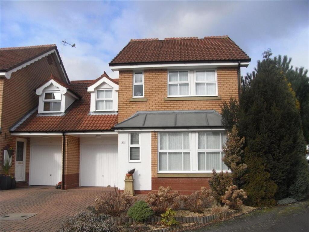 Austcliff Drive, Solihull B91 3XT