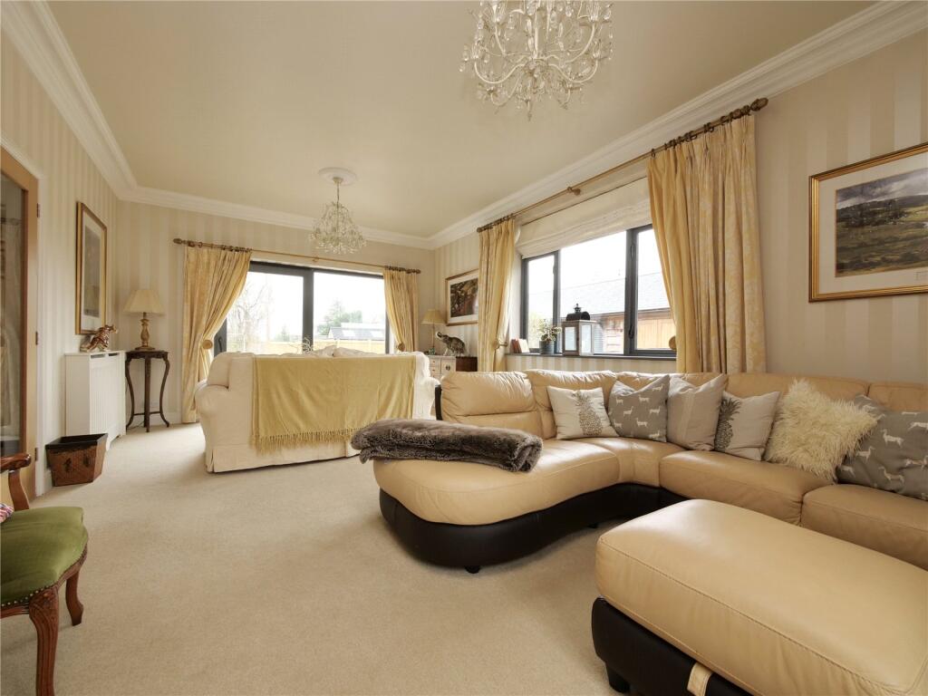 Additional image 18 of Oustanding Five Bedroom House In Pilton