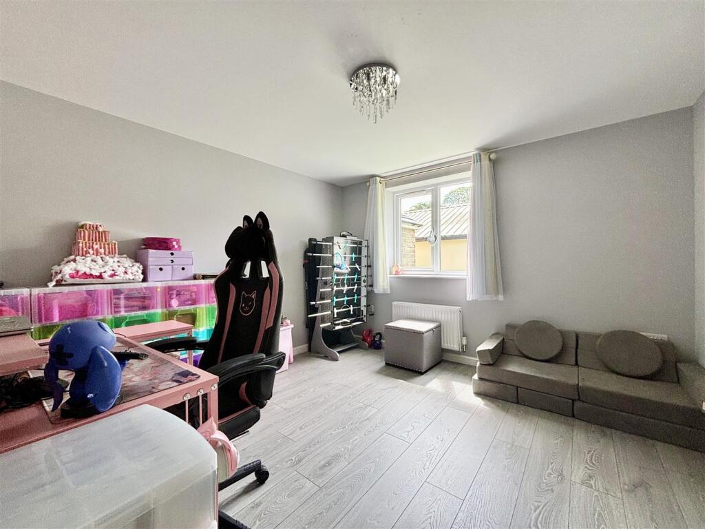 Additional image 13 of Park Lane, Queensbury, BD13 1QH