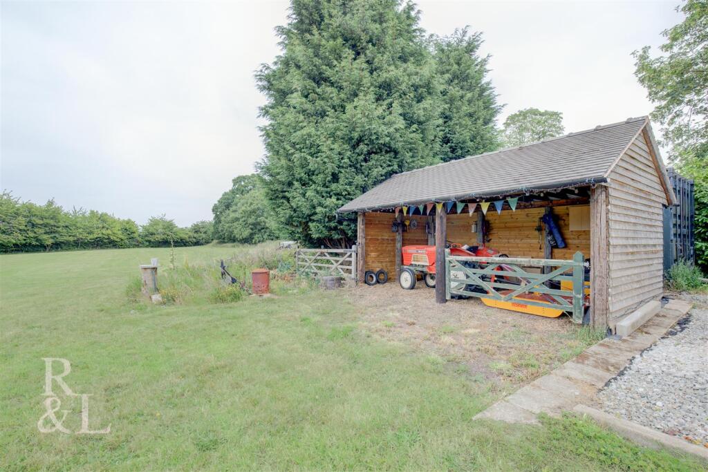 Additional image 32 of The Paddock, Stud Farm Drive, Bonehill, Tamworth