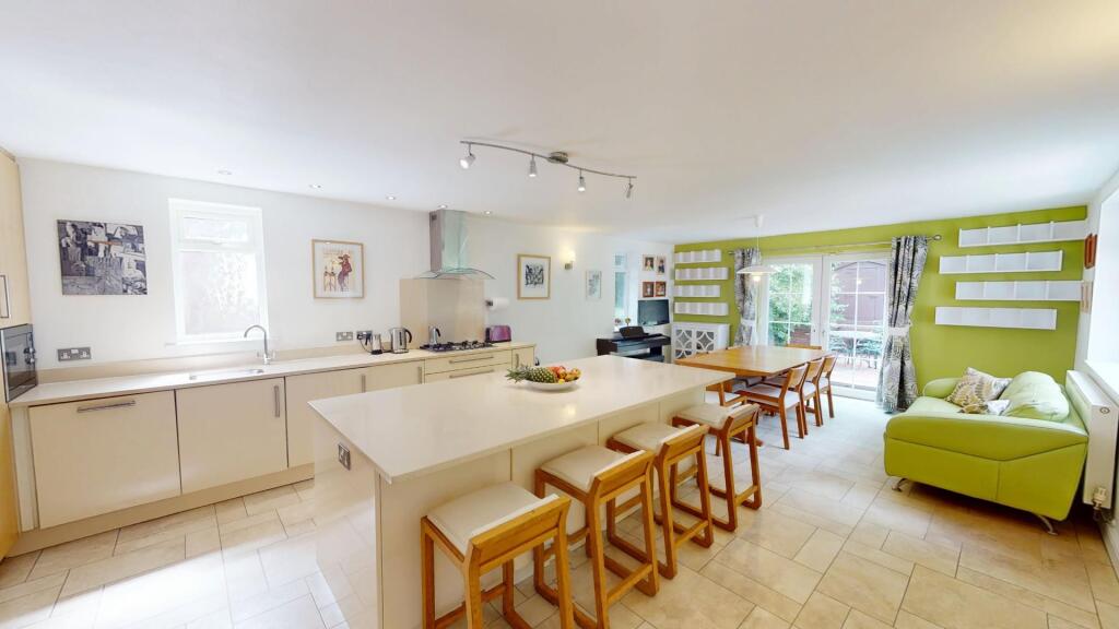 Additional image 2 of Moorthorpe Close, Darwen