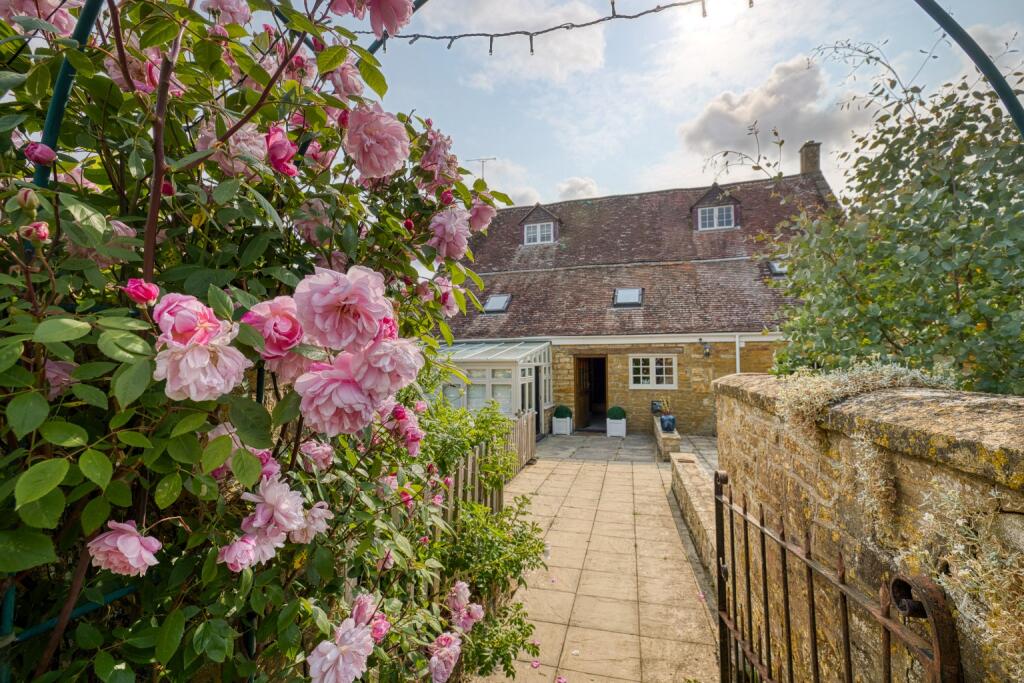 Additional image 29 of 30 Vicarage Street, Tintinhull, Yeovil, Somerset, BA22