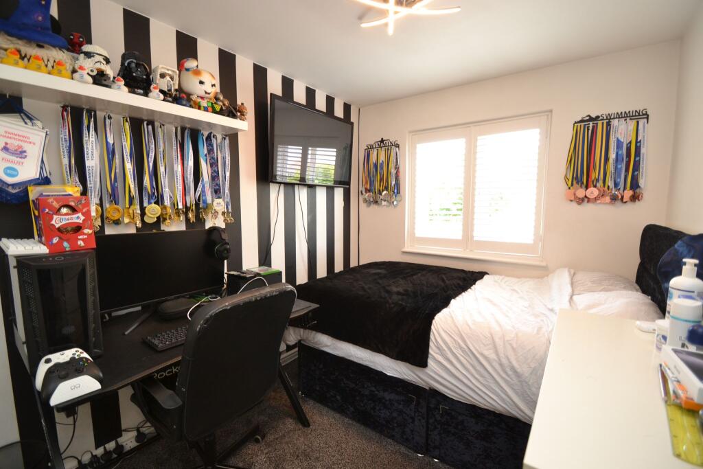 Additional image 22 of Javelin Close, Idle,