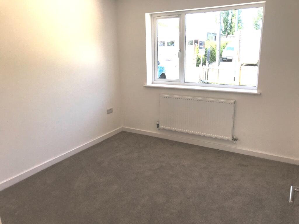 Additional image 6 of Henstridge