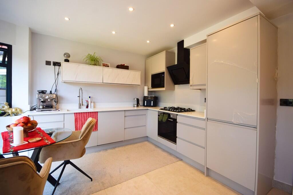 Additional image 2 of Wiseacre Croft, Shirley