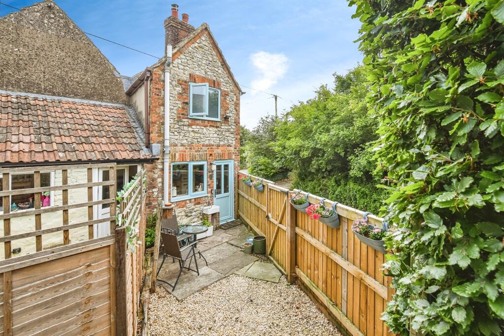 Additional image 8 of High Street, Sutton Veny, Warminster